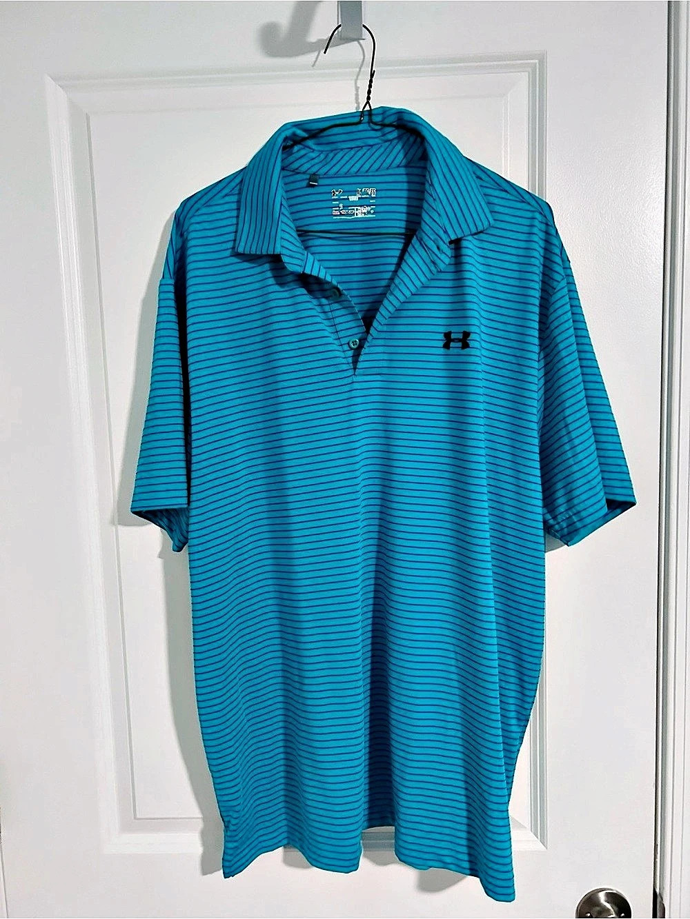 Under Armour Striped Polo in Blue Size XL Like New